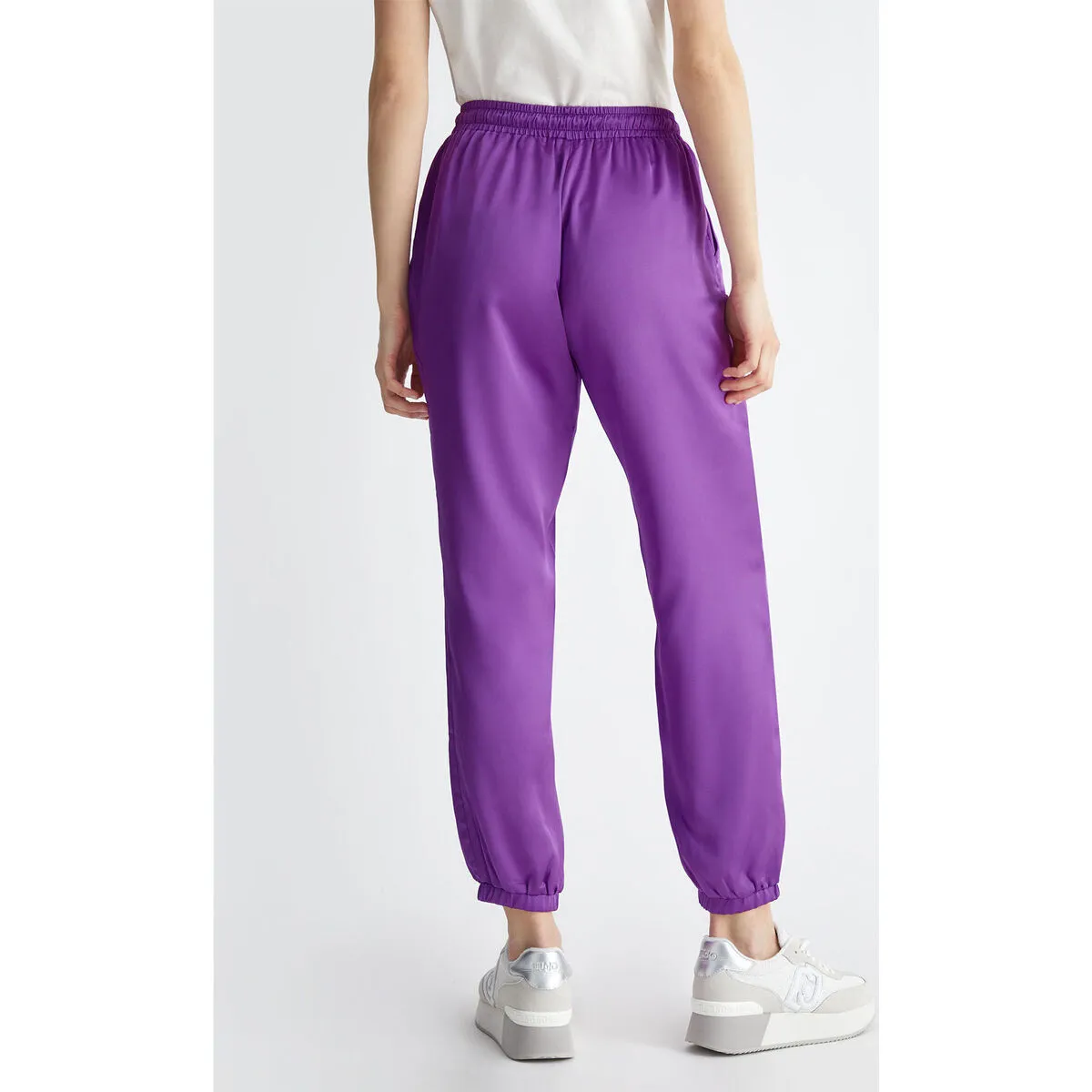 Pantalón de chándal violeta de raso