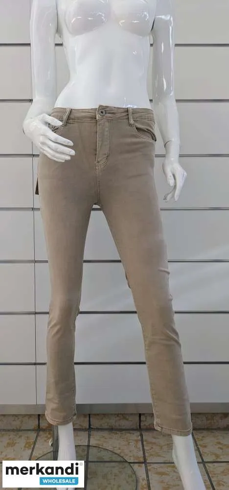 Stock de pantalones de mujer varios modelos