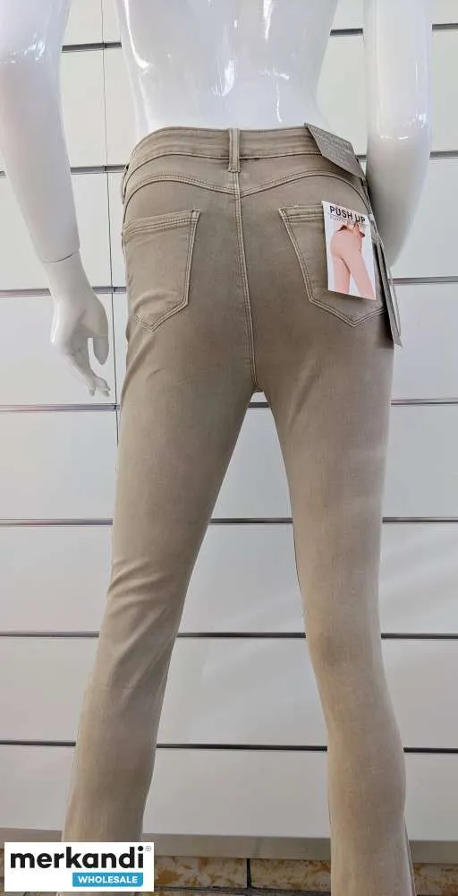 Stock de pantalones de mujer varios modelos