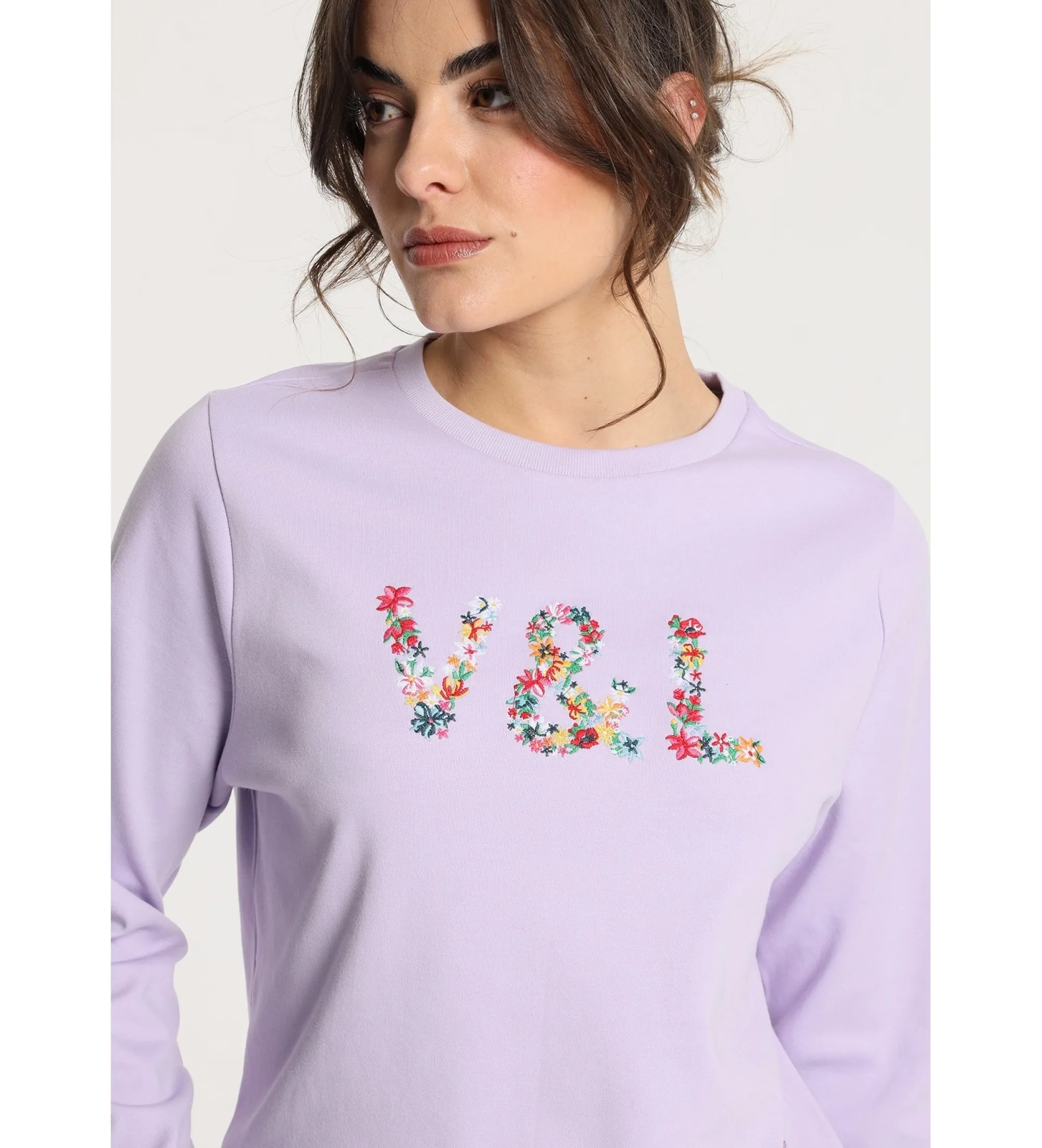 Sudadera bordado de flores lila